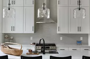 6253 W Foxtown Dr, Mequon, WI 53092 - Photo 19