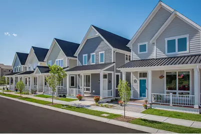 6253 W Foxtown Dr, Mequon, WI 53092 - Photo 5