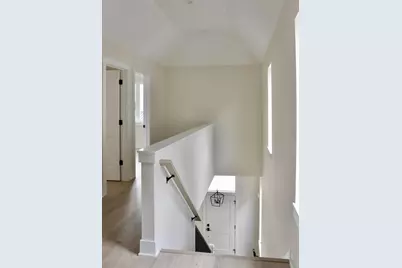 6253 W Foxtown Dr, Mequon, WI 53092 - Photo 27