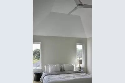 6253 W Foxtown Dr, Mequon, WI 53092 - Photo 25