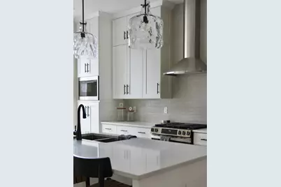 6253 W Foxtown Dr, Mequon, WI 53092 - Photo 17