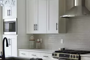 6253 W Foxtown Dr, Mequon, WI 53092 - Photo 17