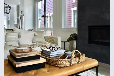 6253 W Foxtown Dr, Mequon, WI 53092 - Photo 9