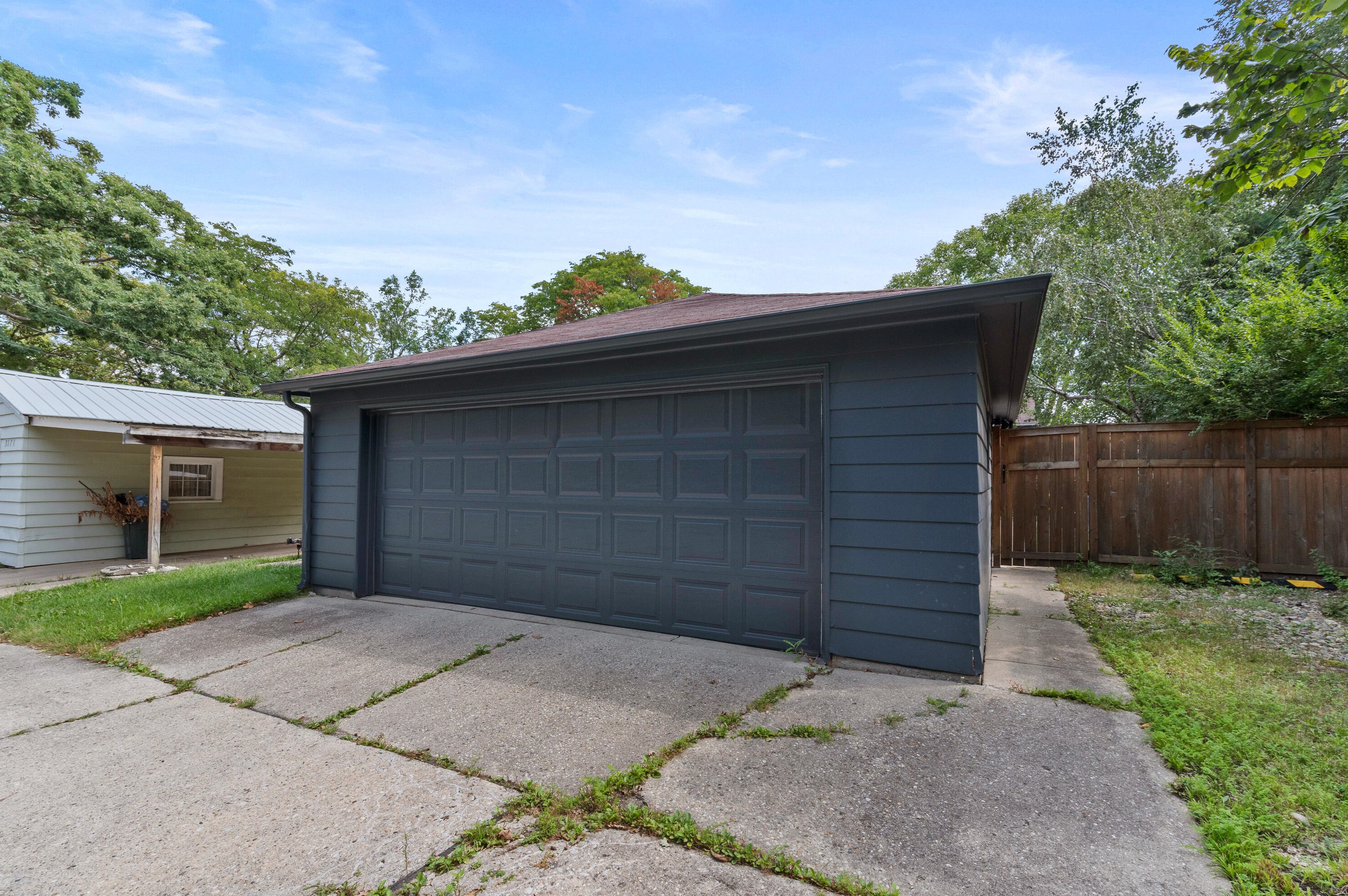 3165 91st St, Milwaukee WI  53222-3617 exterior