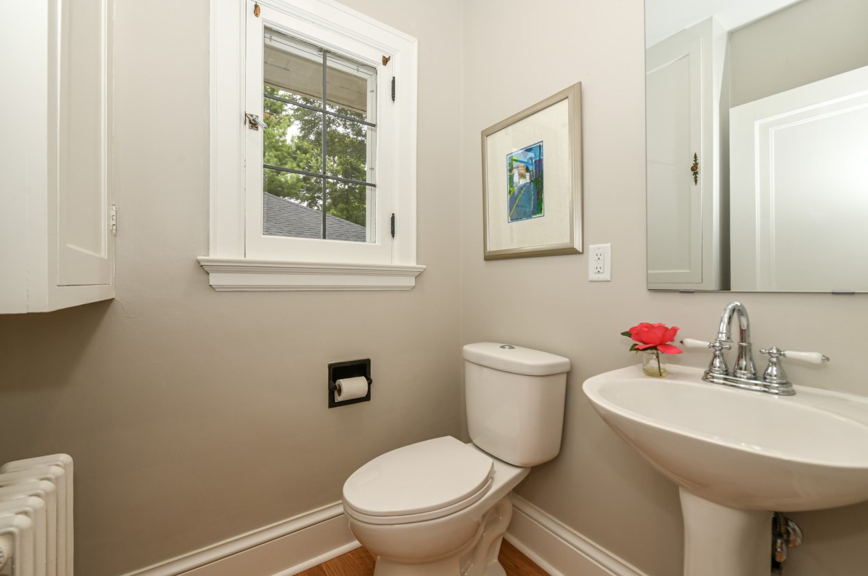 2365 91, Milwaukee WI 53226-1832 exterior