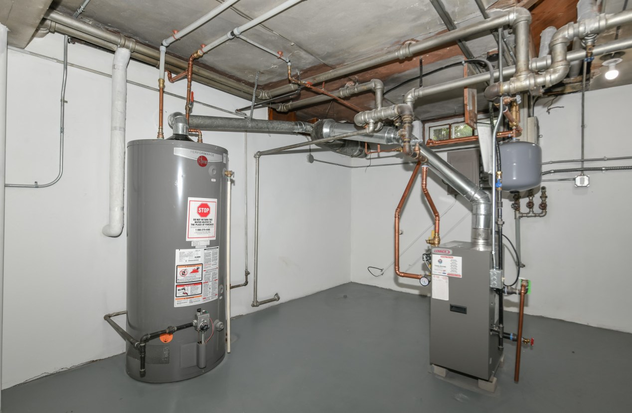 2365 91, Milwaukee WI 53226-1832 exterior