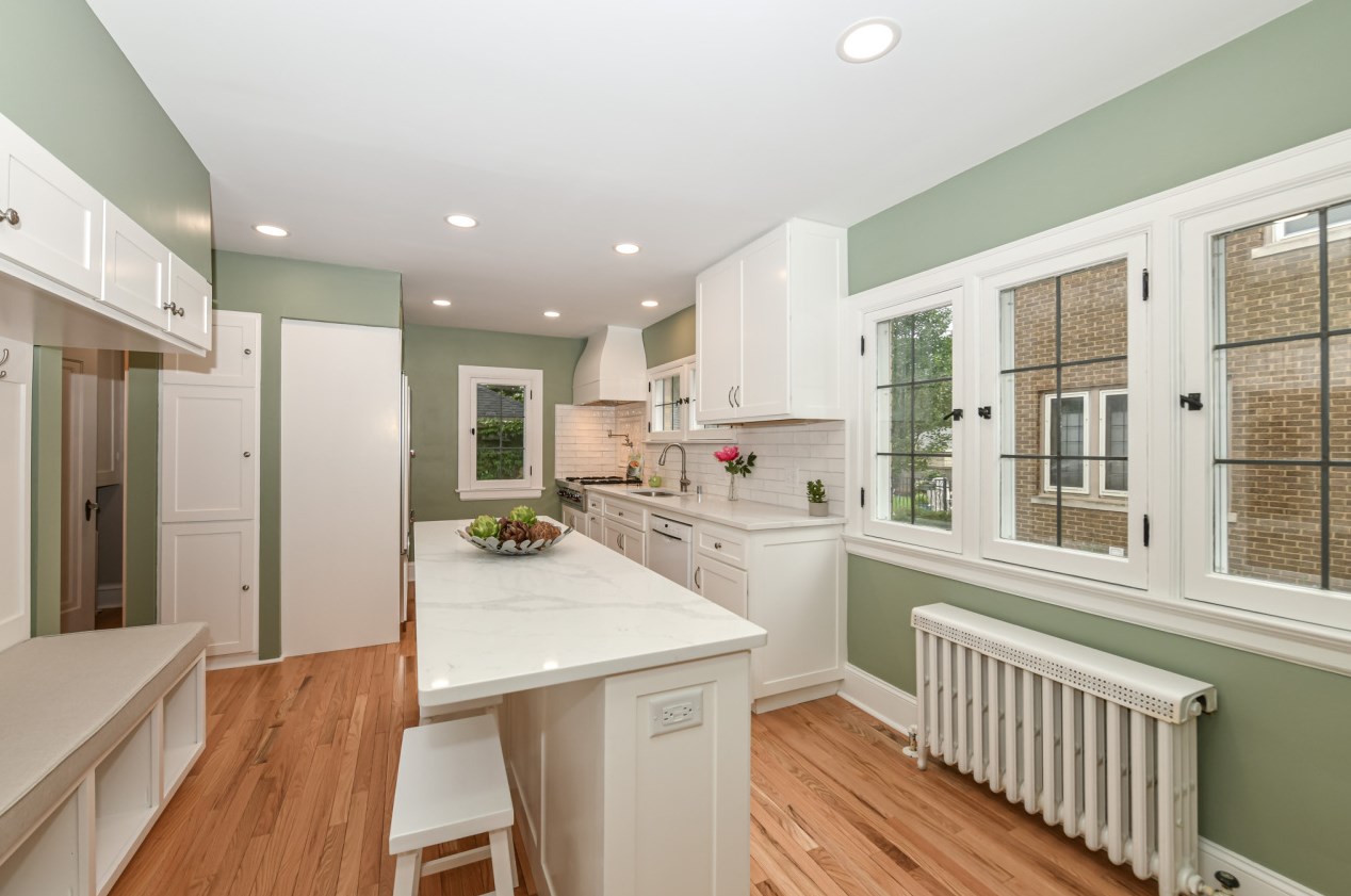 2365 91, Milwaukee WI 53226-1832 exterior