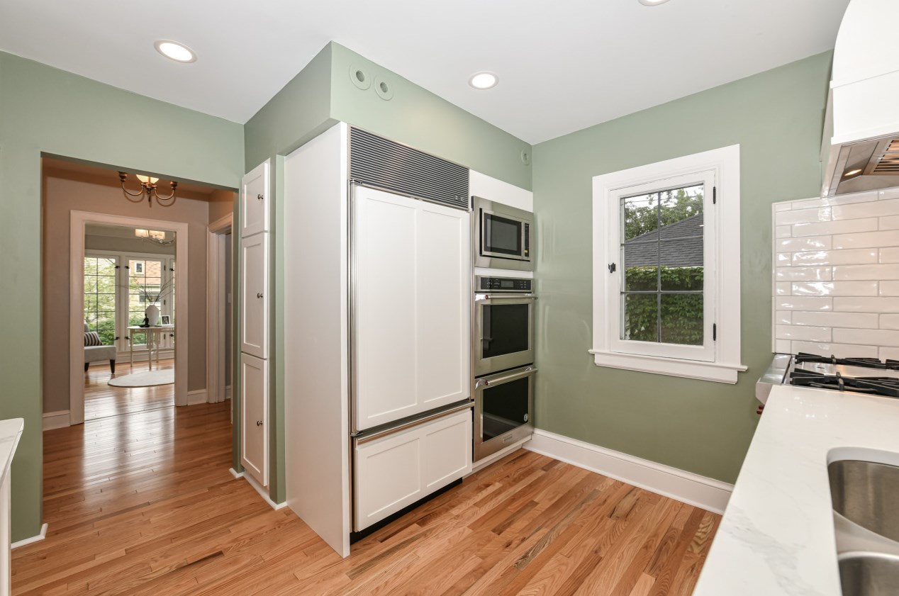 2365 91, Milwaukee WI 53226-1832 exterior