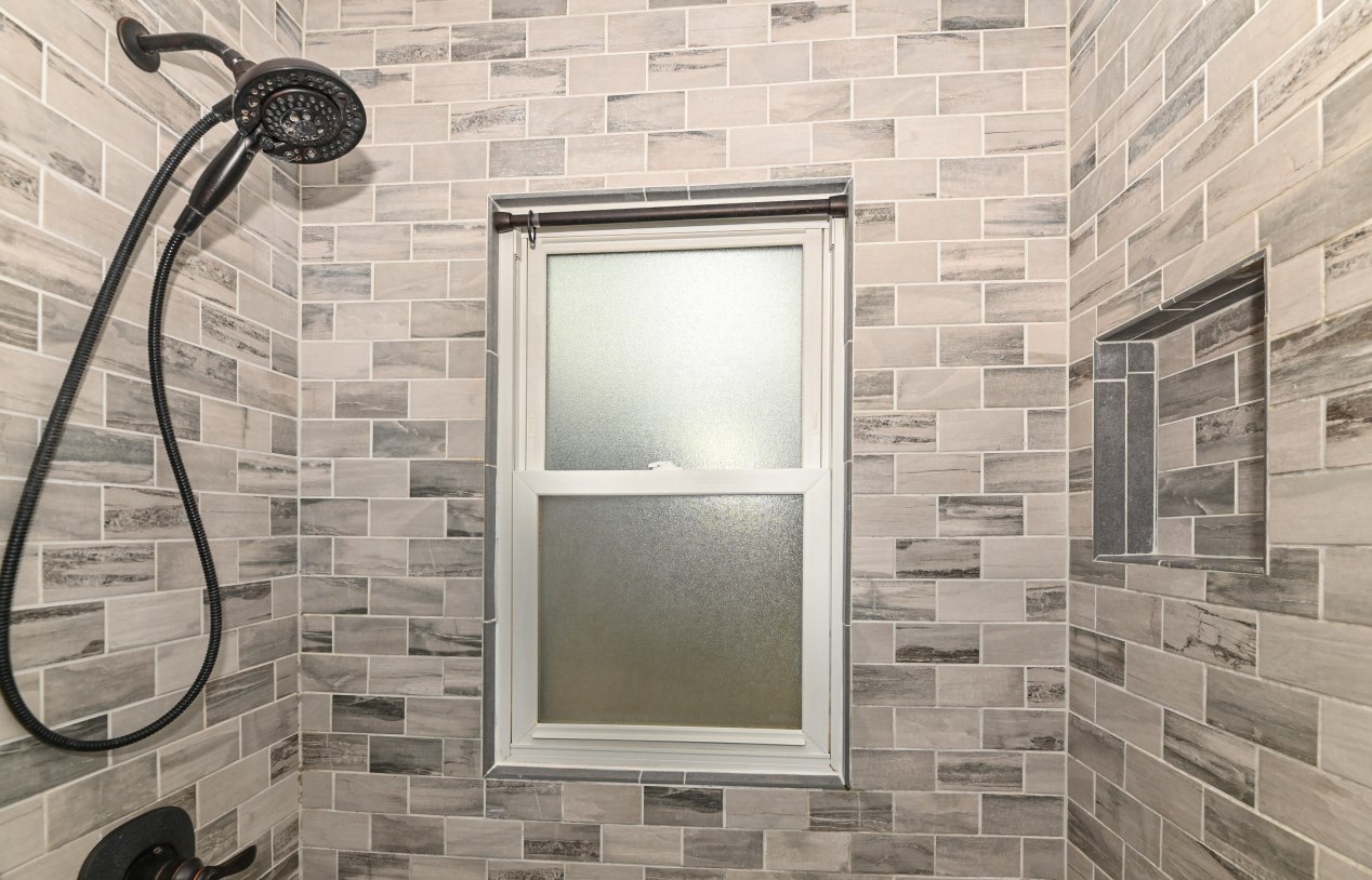 1018 105th St, Milwaukee WI 53227-3516 exterior