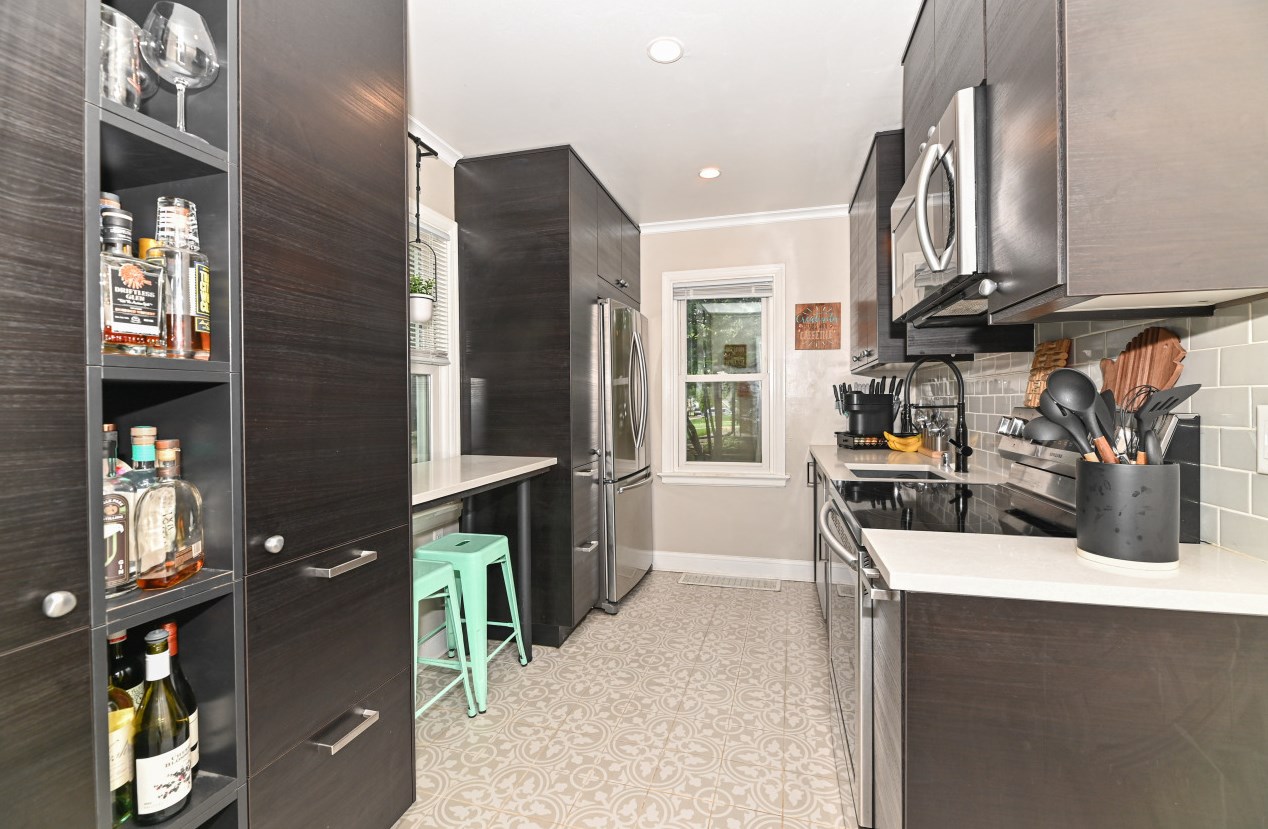 1018 105th St, Milwaukee WI 53227-3516 exterior