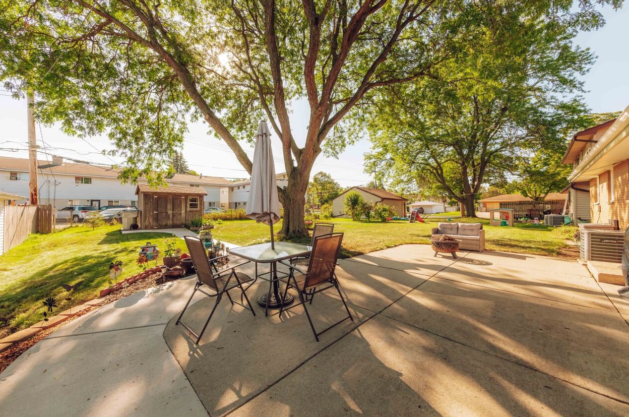 3666 77 St, Milwaukee WI 53220-1146 exterior