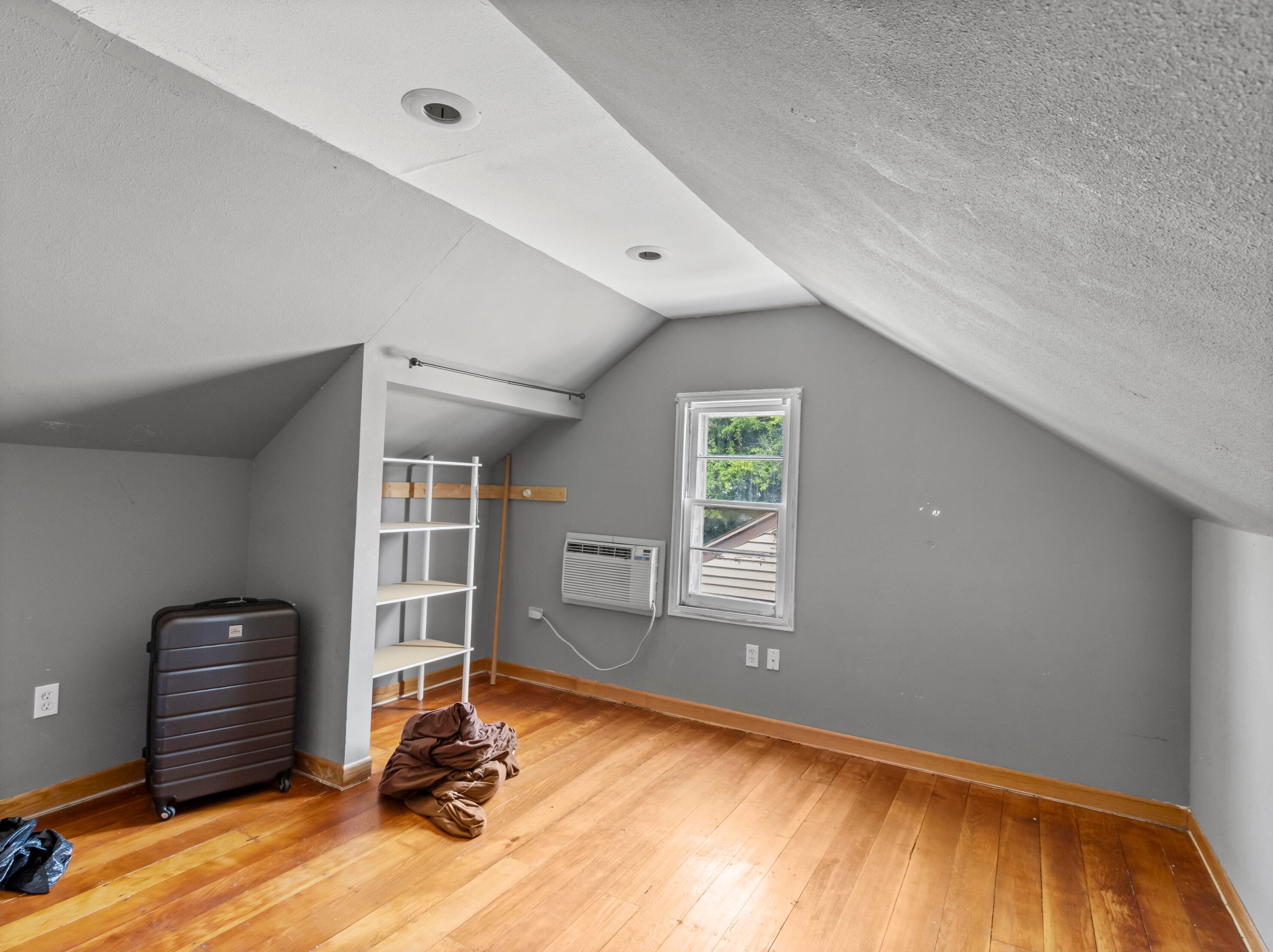 5069 60th St, Milwaukee WI  53220-4619 exterior