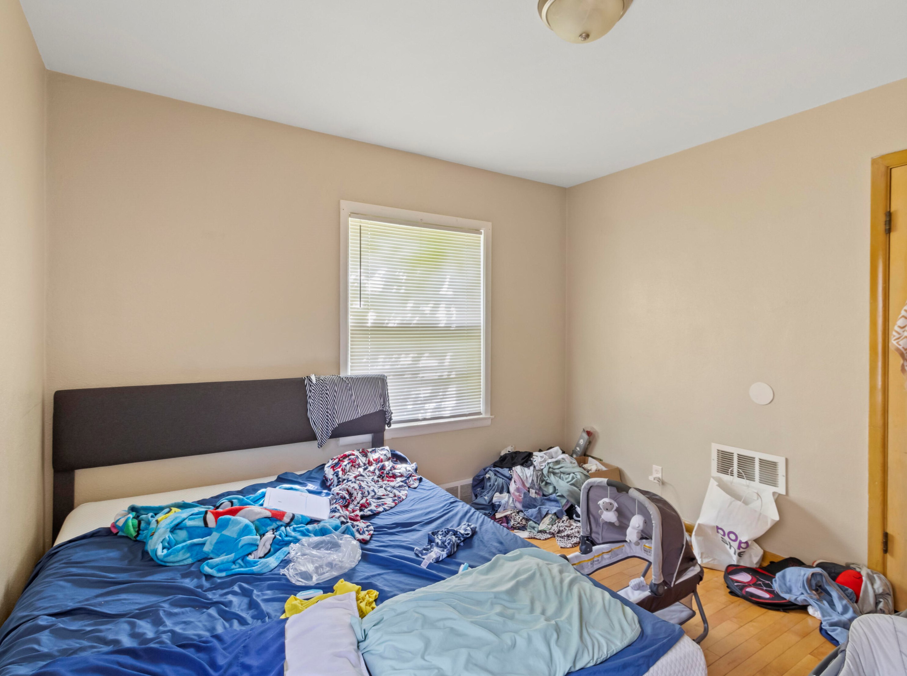 5069 60th St, Milwaukee WI  53220-4619 exterior