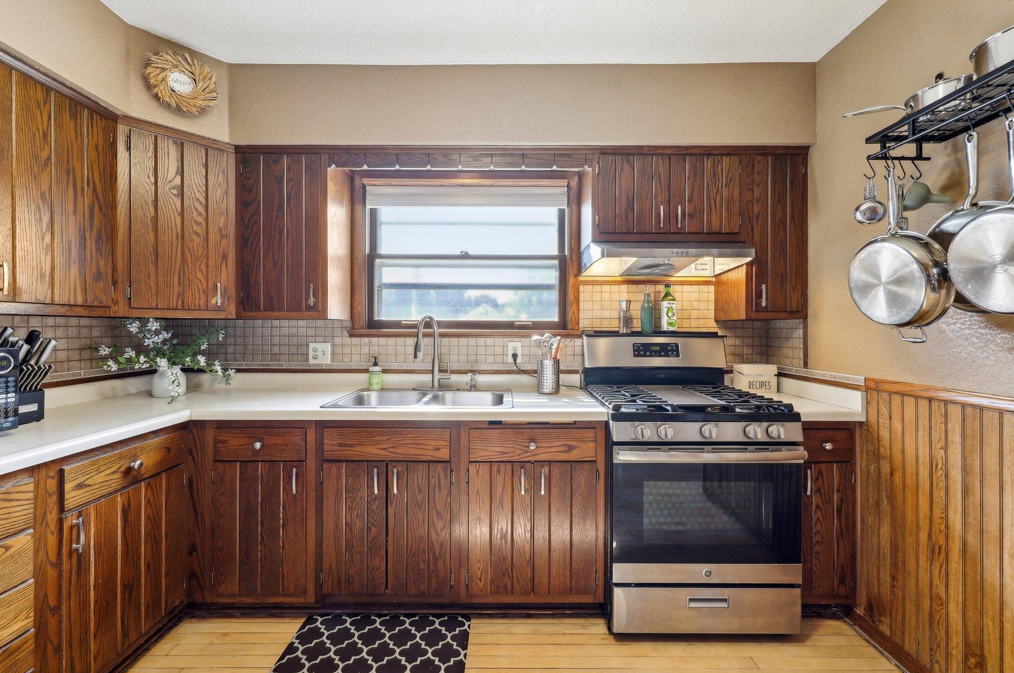 2261 75th St, Milwaukee WI 53213-3517 exterior