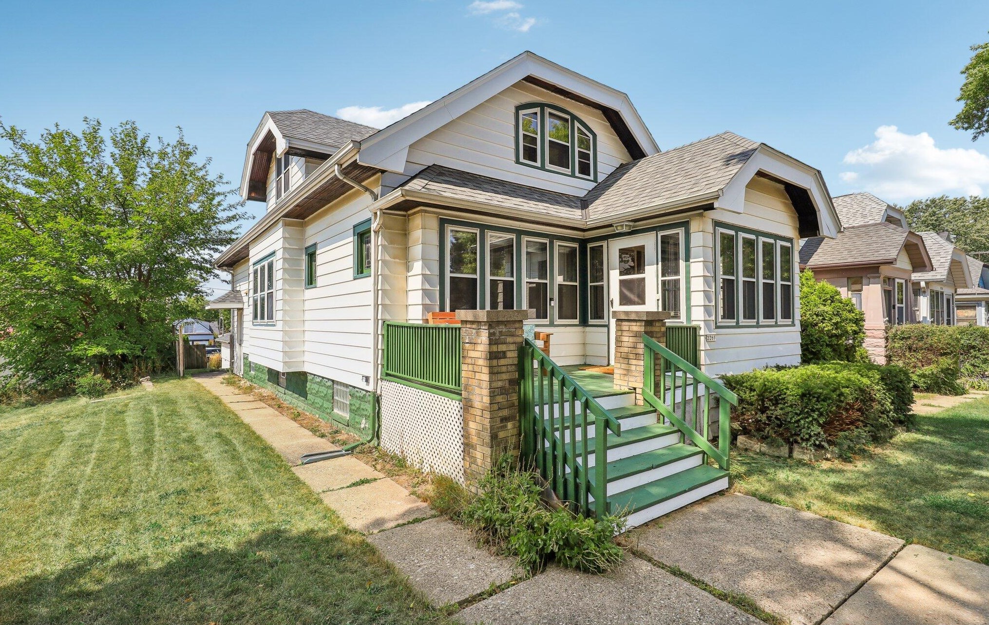 2261 75th St, Milwaukee WI 53213-3517 exterior