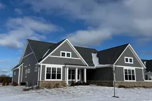 1748 N River Cir, River Hills, WI 53217 - Photo 3