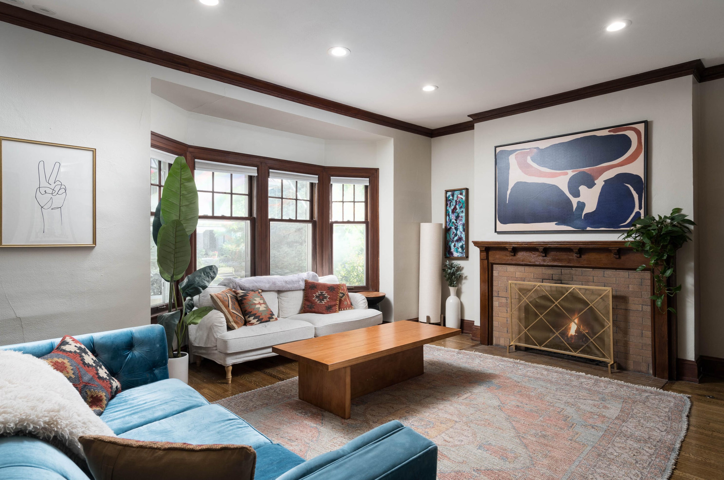 2709 Belleview Pl, Milwaukee WI  53211-3831 exterior