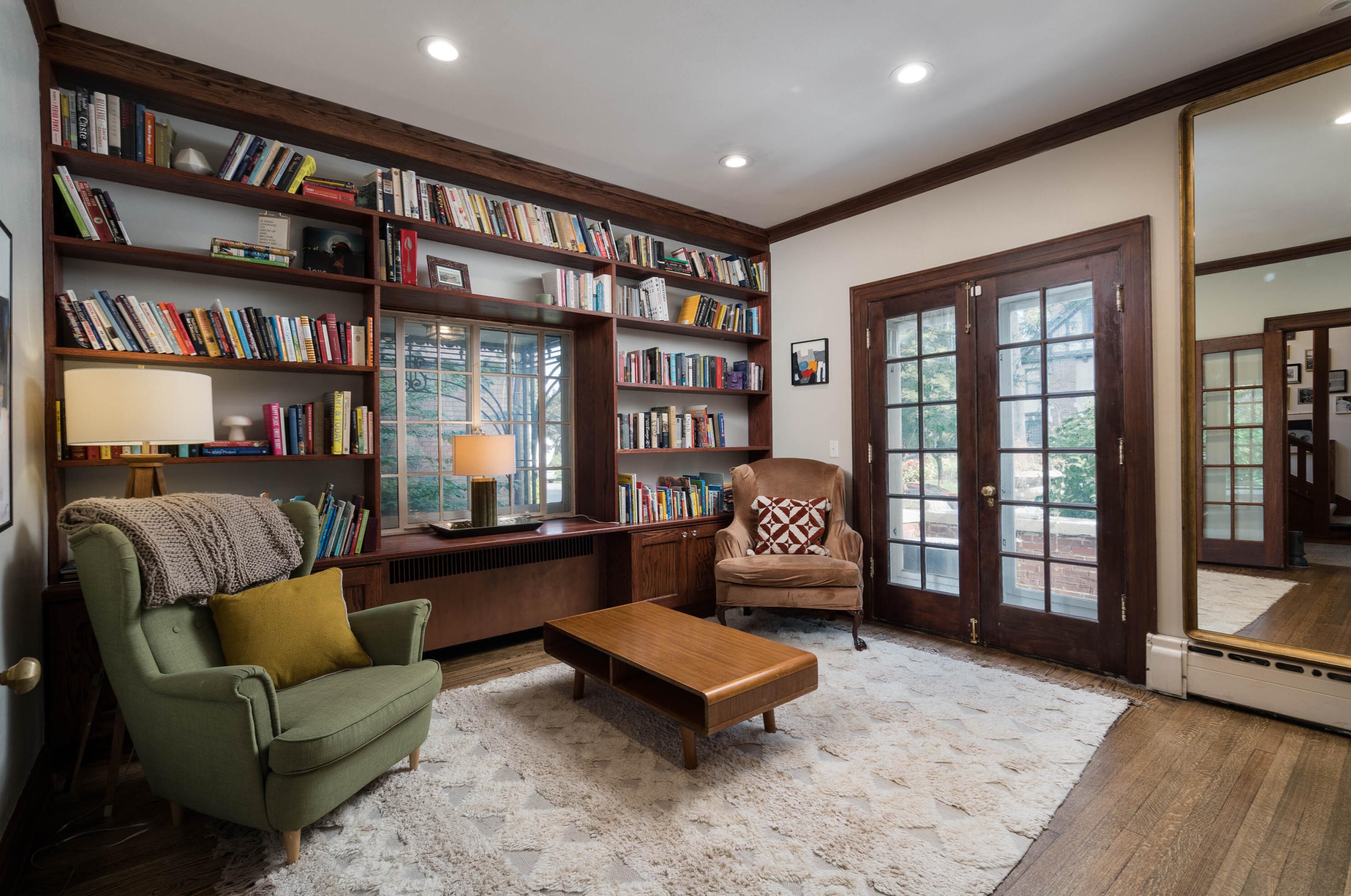 2709 Belleview Pl, Milwaukee WI  53211-3831 exterior