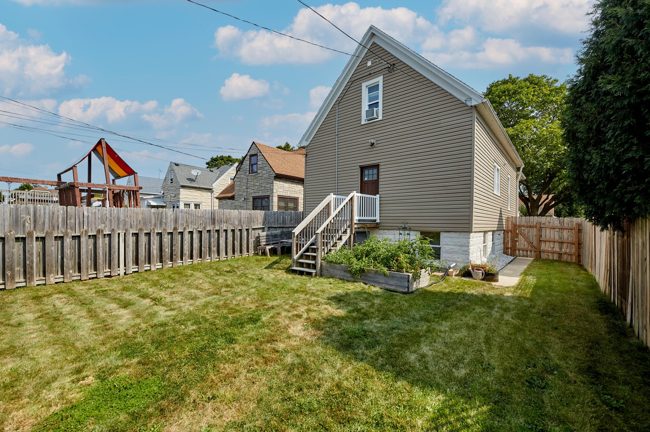 3541 19 St, Milwaukee WI 53204-2047 exterior