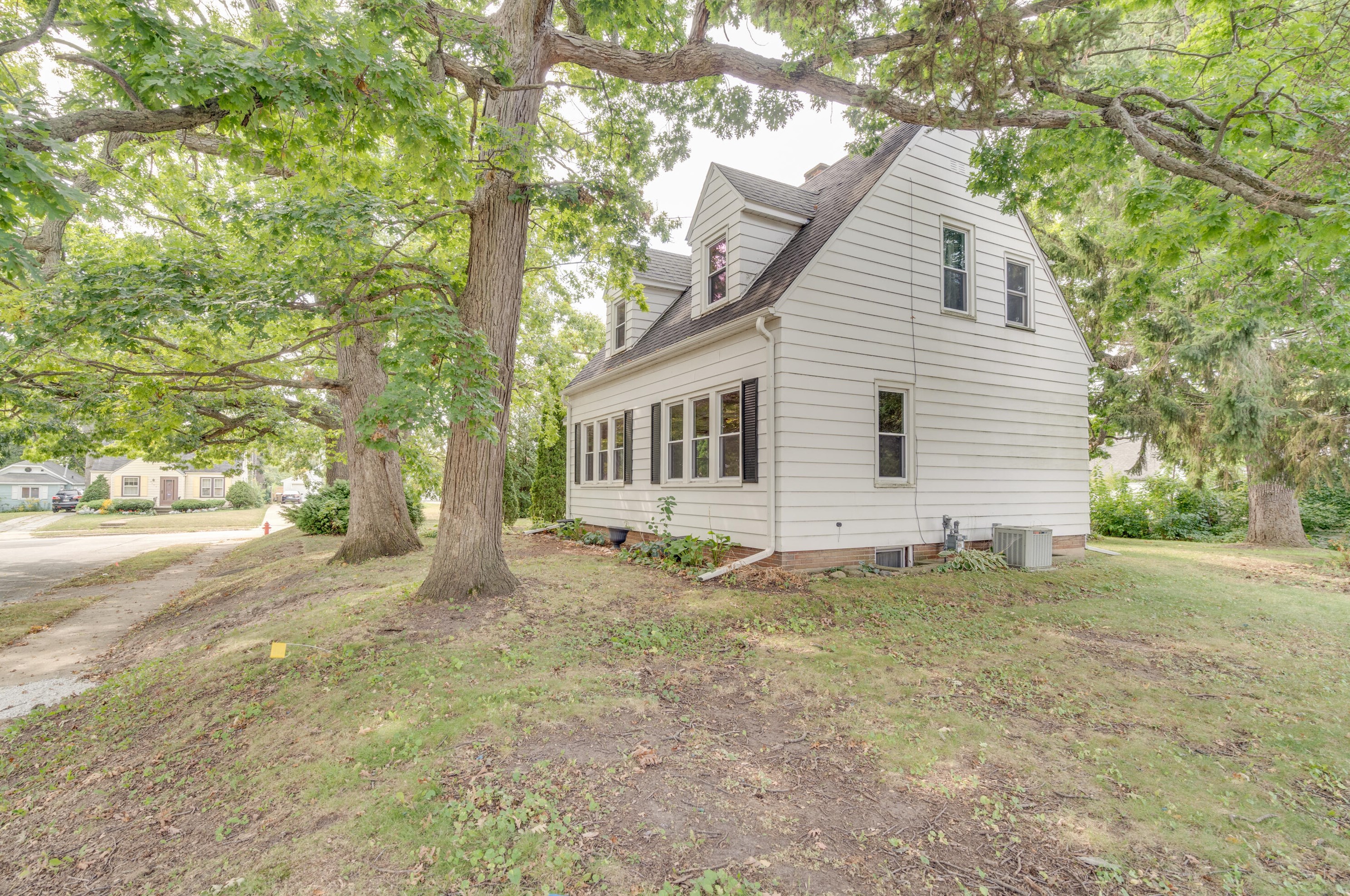 5802 36 Ave, Kenosha WI 53144-6918 exterior