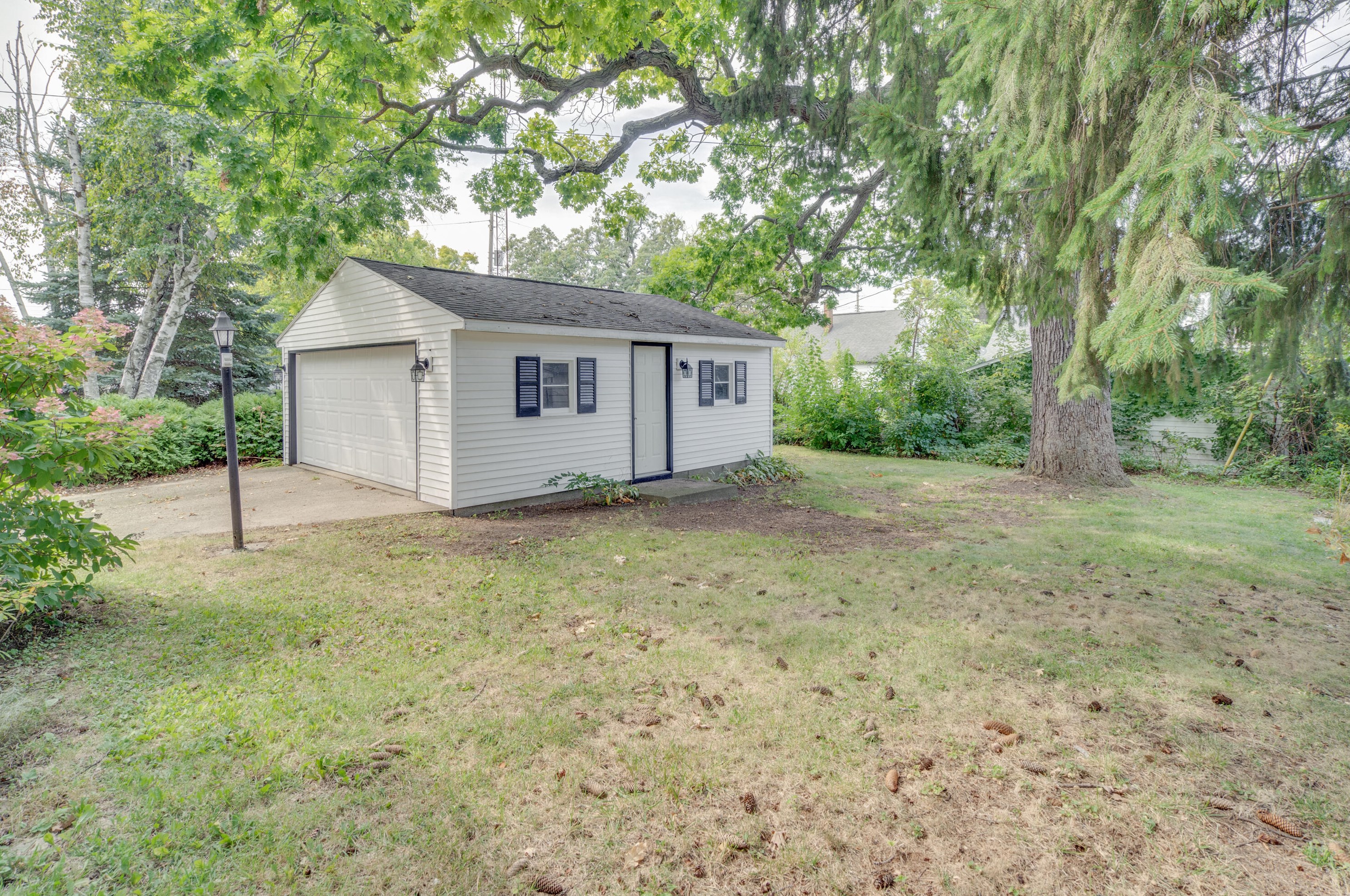 5802 36 Ave, Kenosha WI 53144-6918 exterior