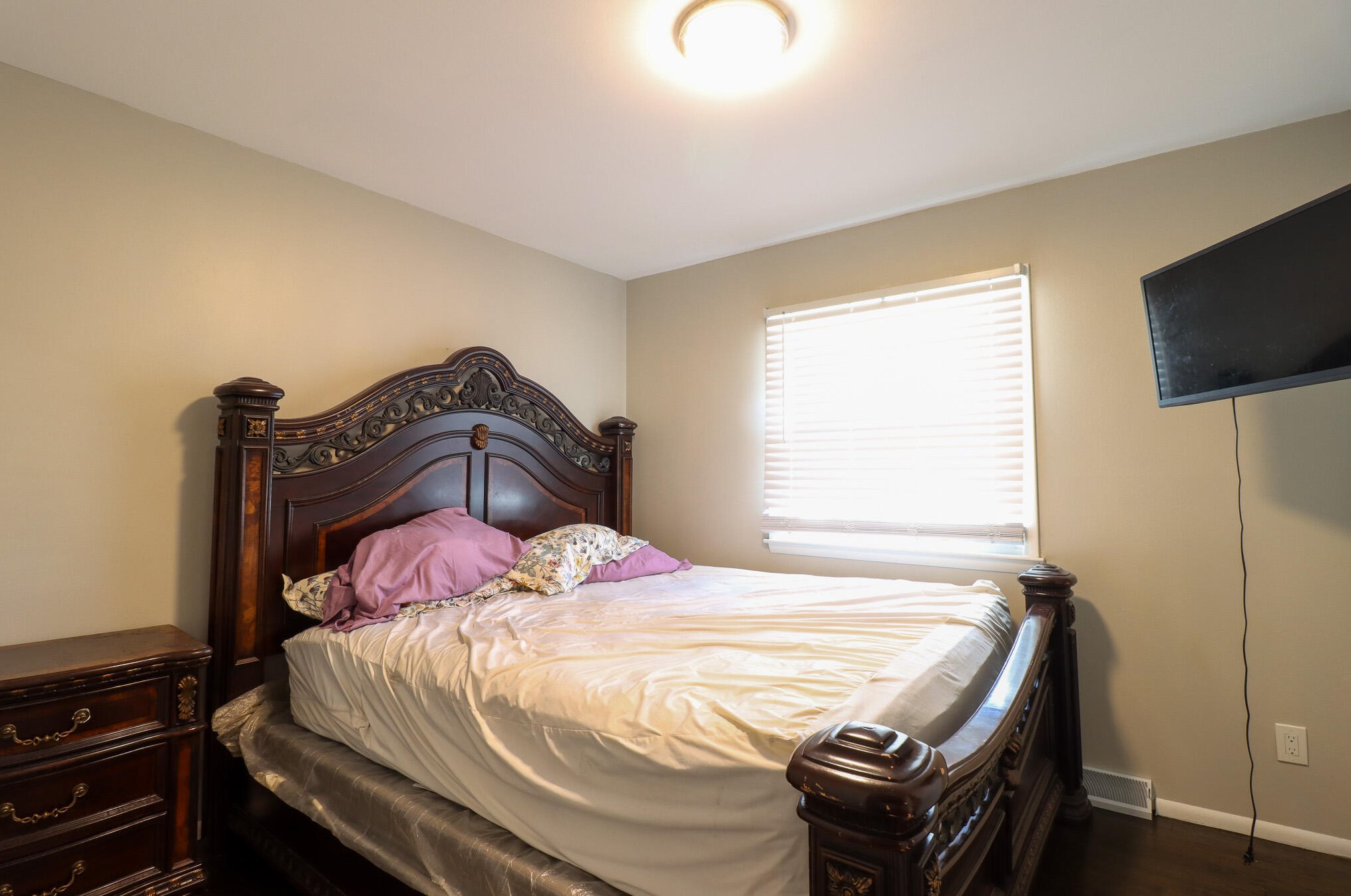 5308 63, Milwaukee WI 53219-4317 exterior