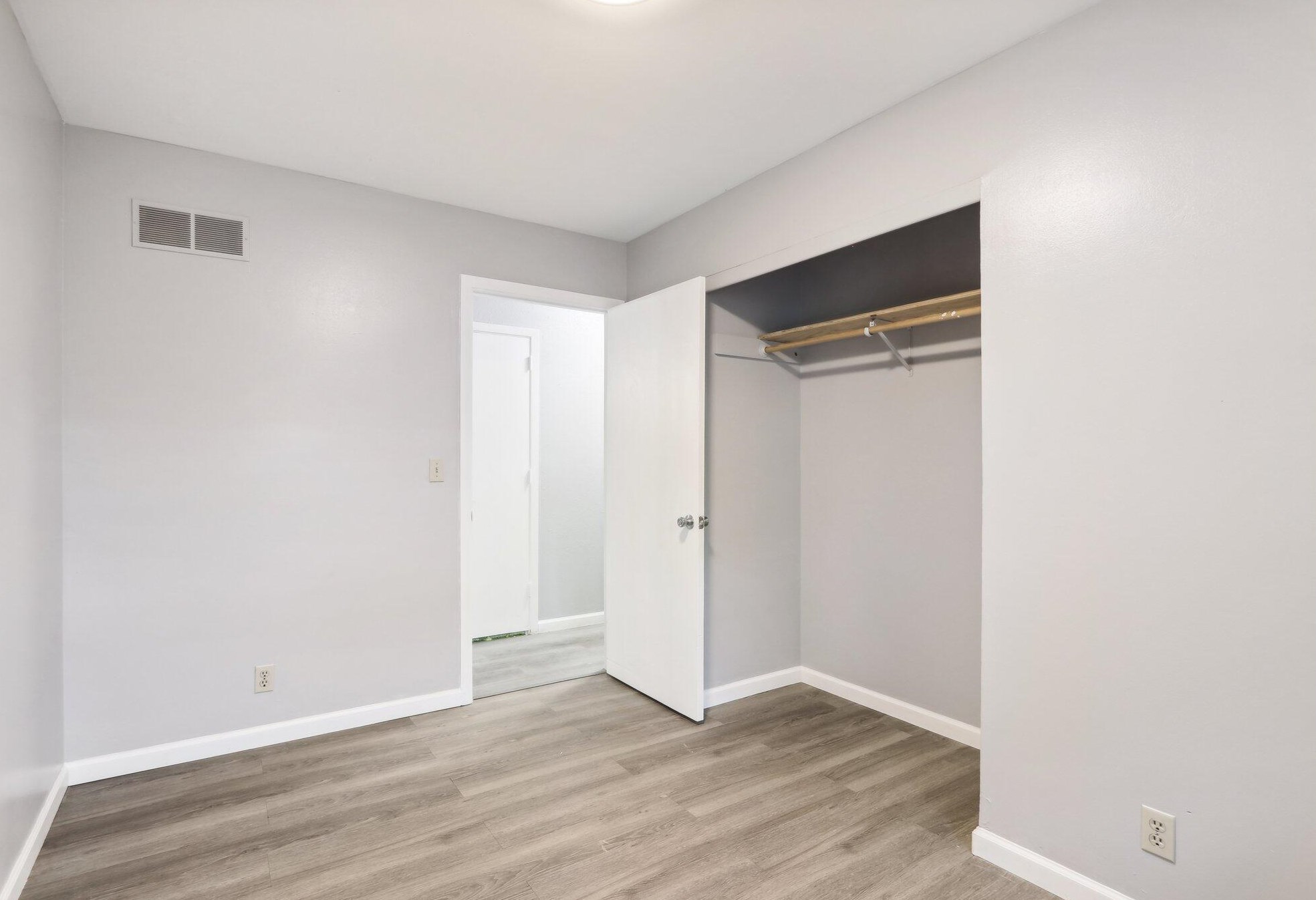 6413 105th St, Milwaukee WI  53224-5100 exterior