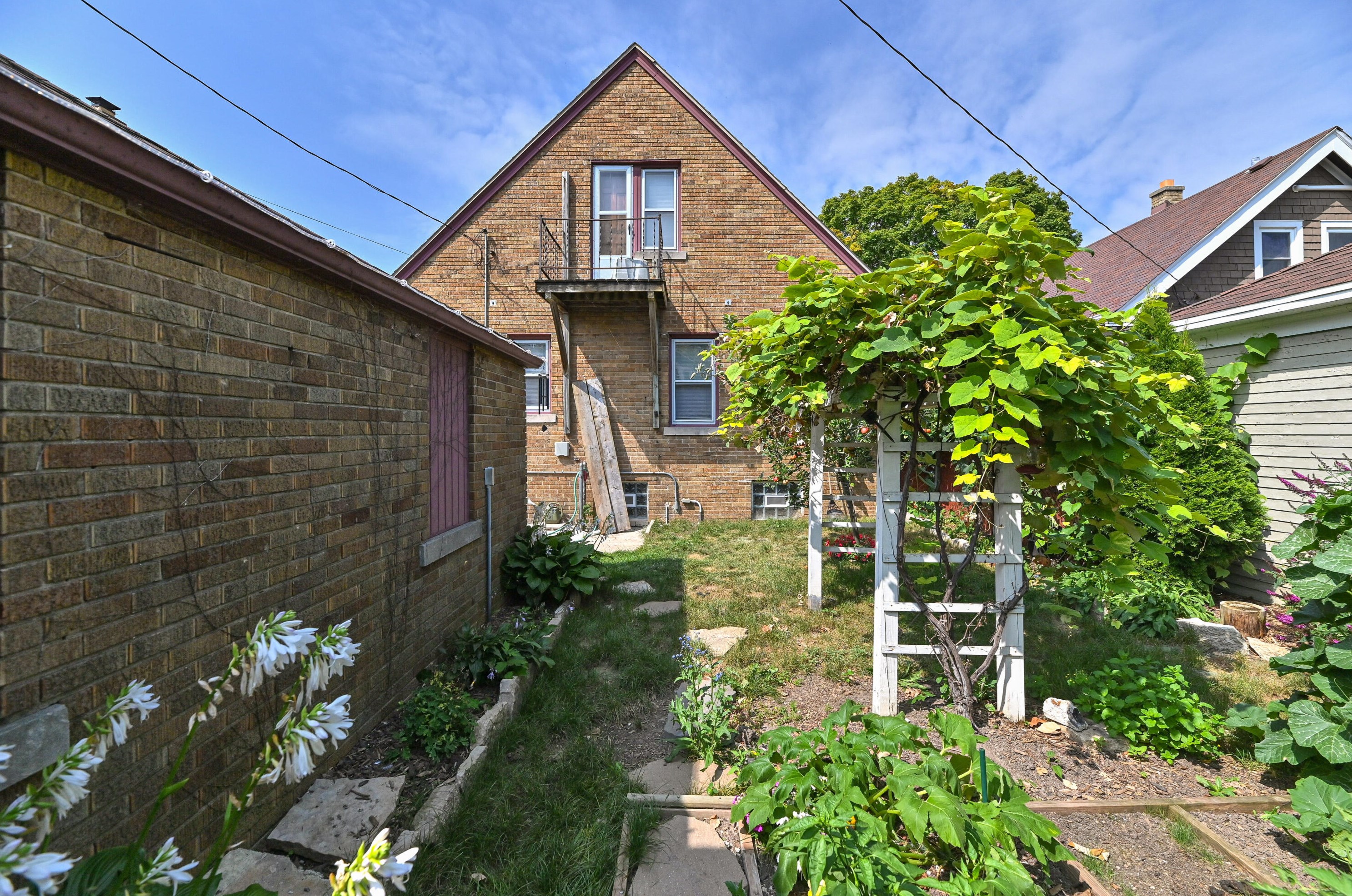 3050 56, Milwaukee WI 53210-2235 exterior