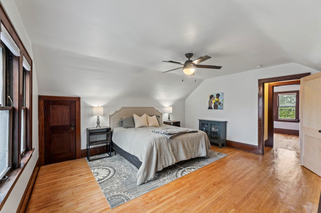 900 56, Milwaukee WI 53214-3327 exterior