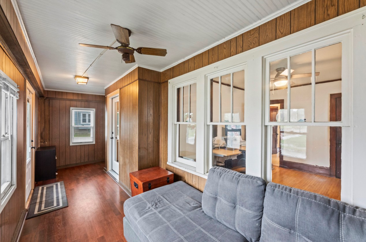 900 56, Milwaukee WI 53214-3327 exterior