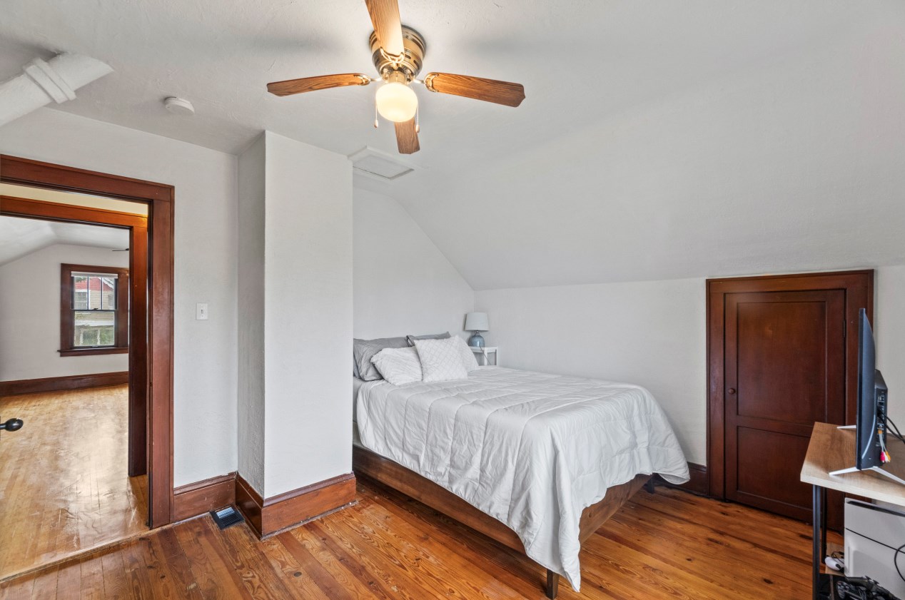 900 56, Milwaukee WI 53214-3327 exterior