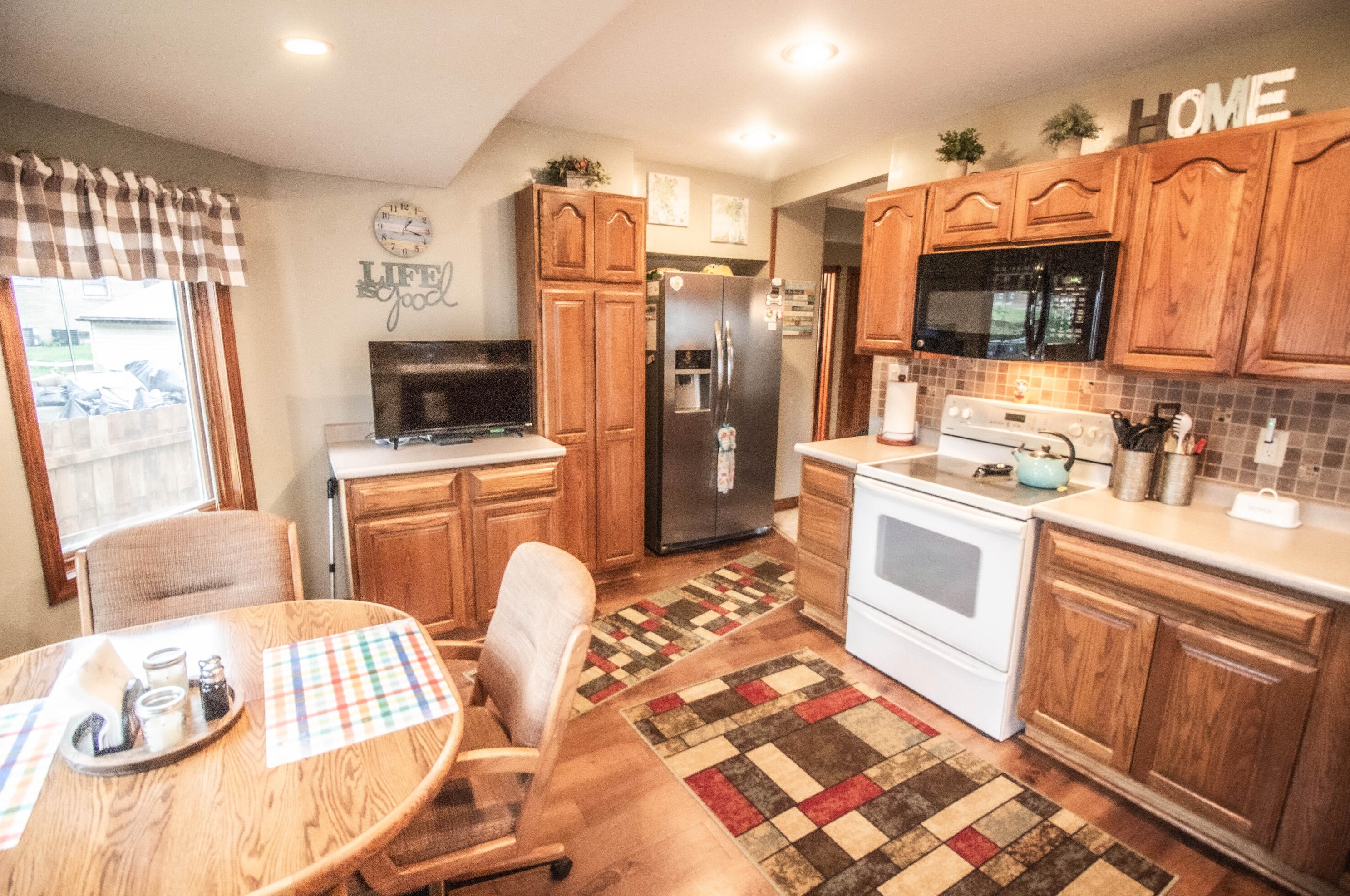 1641 53, Milwaukee WI 53214-5328 exterior