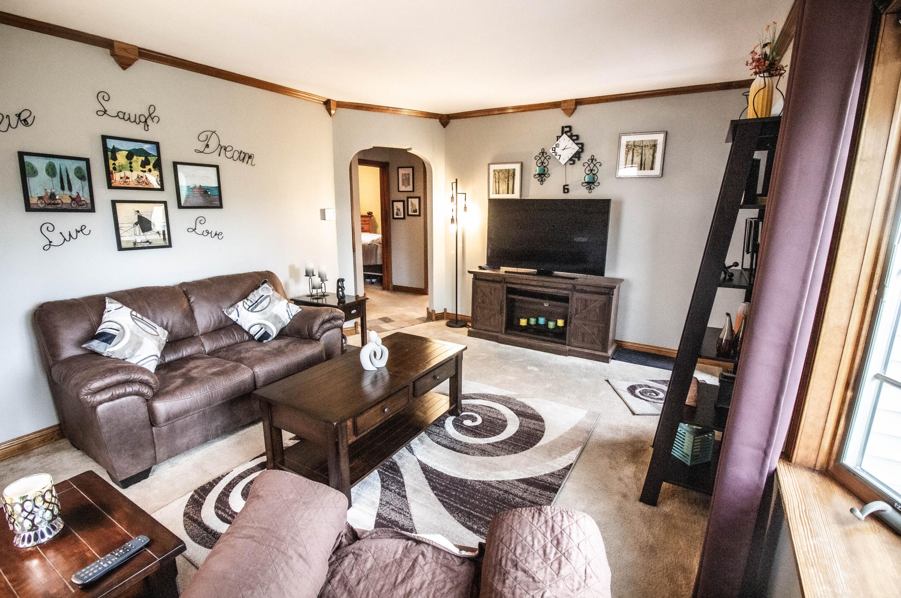 1641 53, Milwaukee WI 53214-5328 exterior