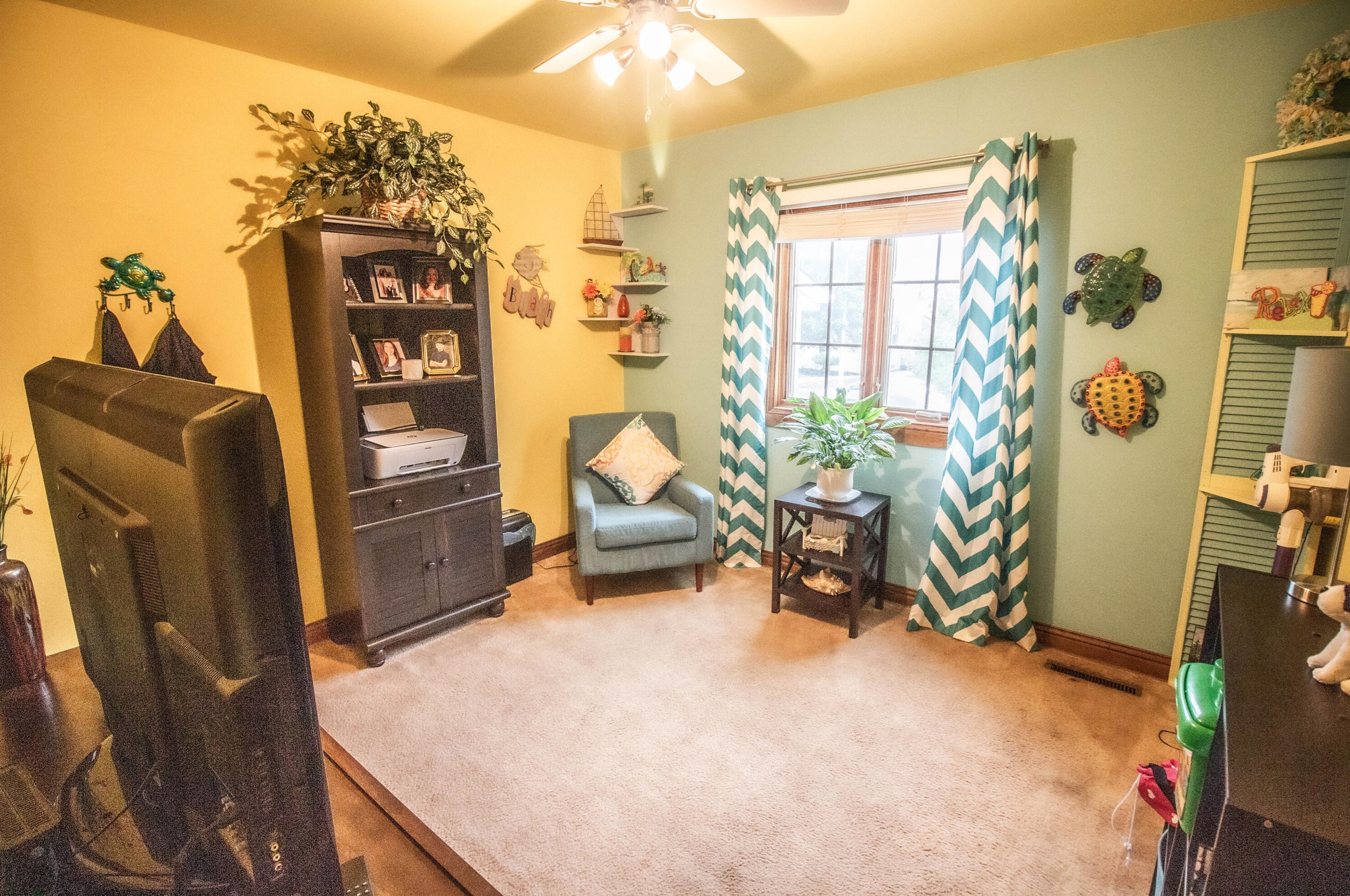 1641 53, Milwaukee WI 53214-5328 exterior