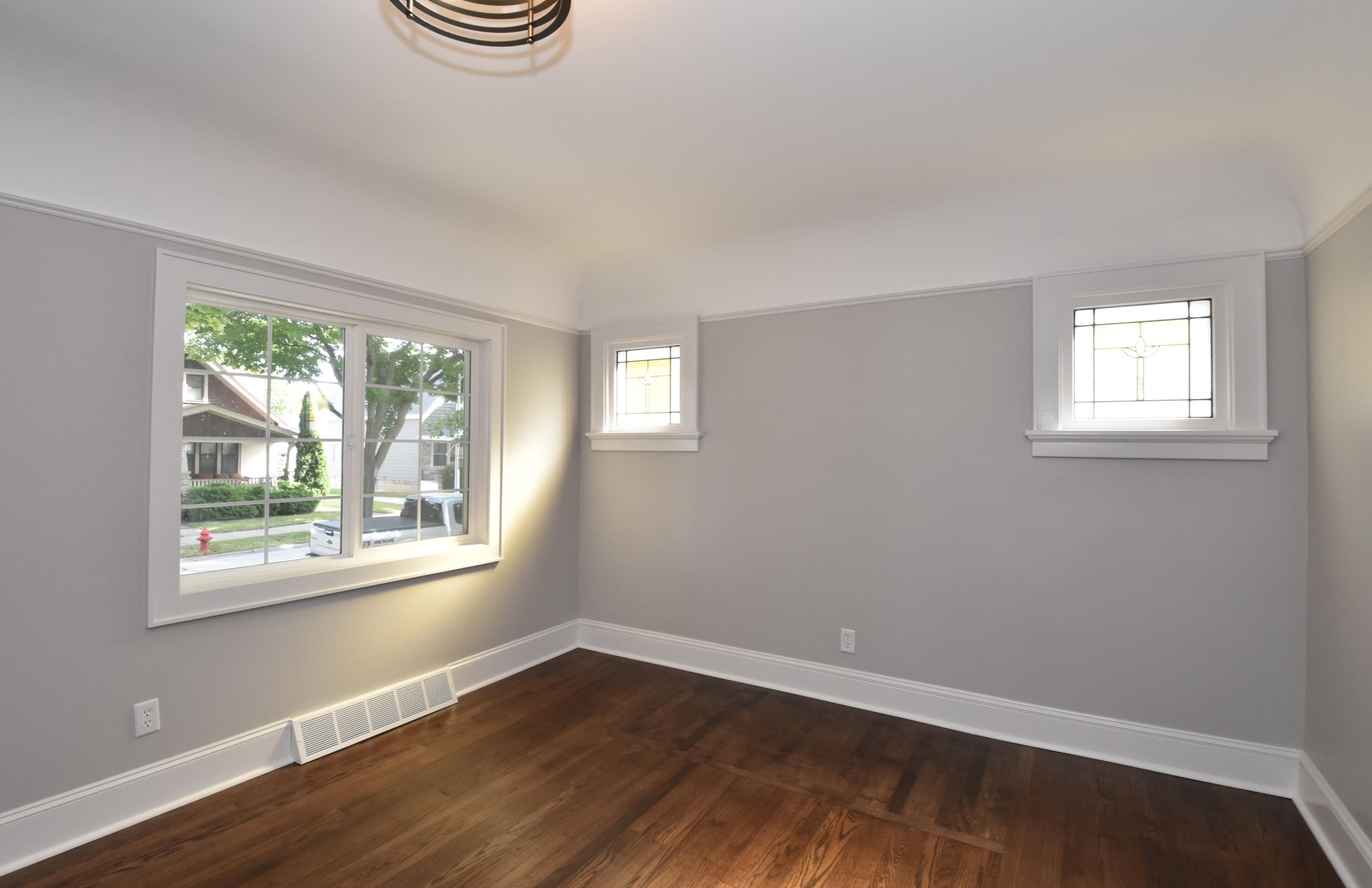 603 52, Milwaukee WI 53220-3570 exterior