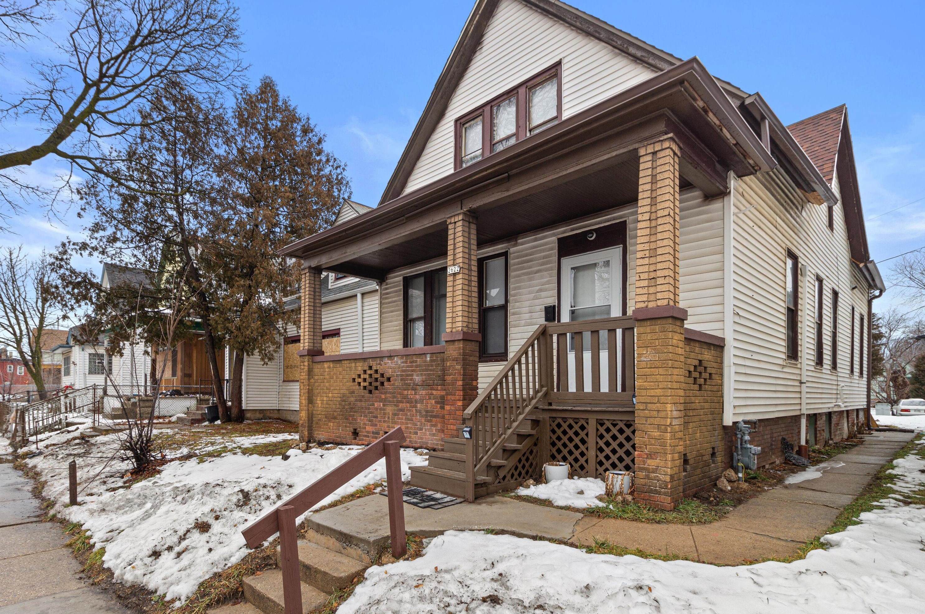 2622 20th St, Milwaukee WI 53215-3015 exterior