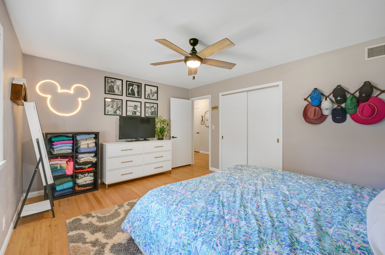 1661 118, Milwaukee WI 53226-3023 exterior