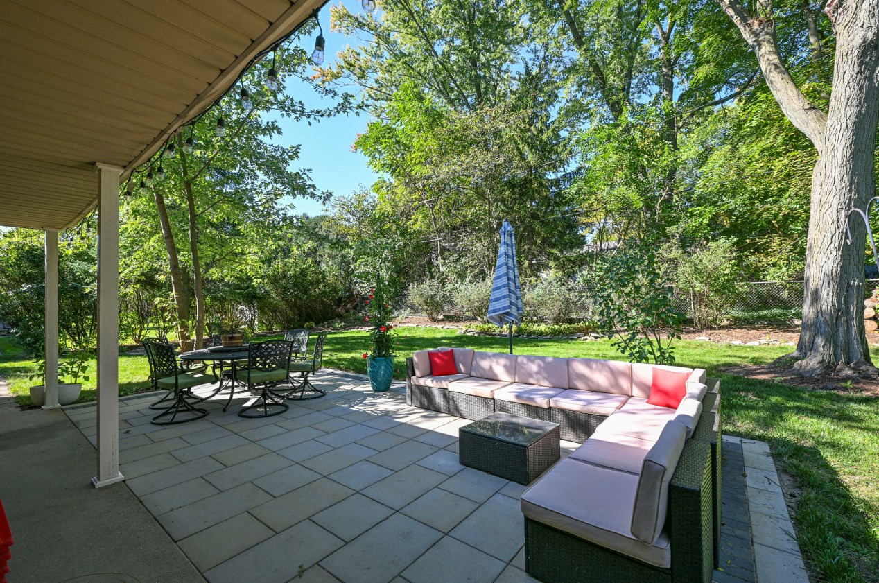 1661 118, Milwaukee WI 53226-3023 exterior