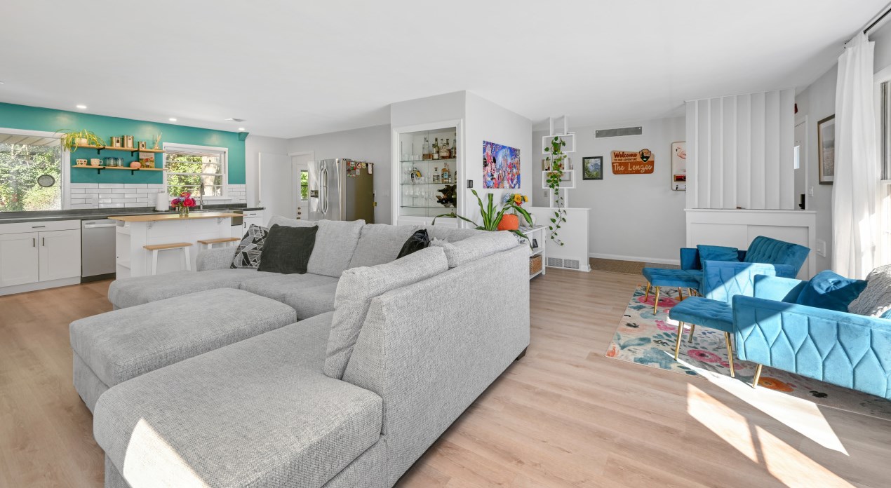 1661 118, Milwaukee WI 53226-3023 exterior