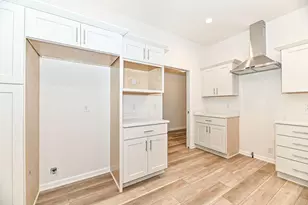 310 N Trailview Circle, Racine, WI 53185 - Photo 13