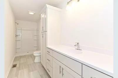 310 N Trailview Cir, Racine, WI 53185 - Photo 17