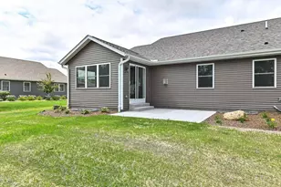 311 N Trailview Circle, Racine, WI 53185 - Photo 23