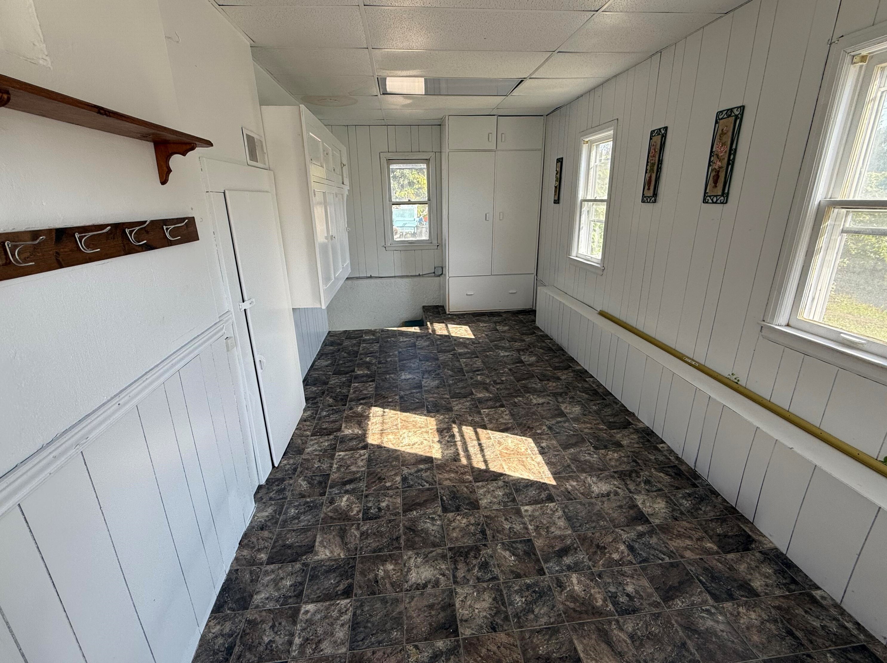 5201 Mill Rd, Milwaukee WI  53218-1305 exterior