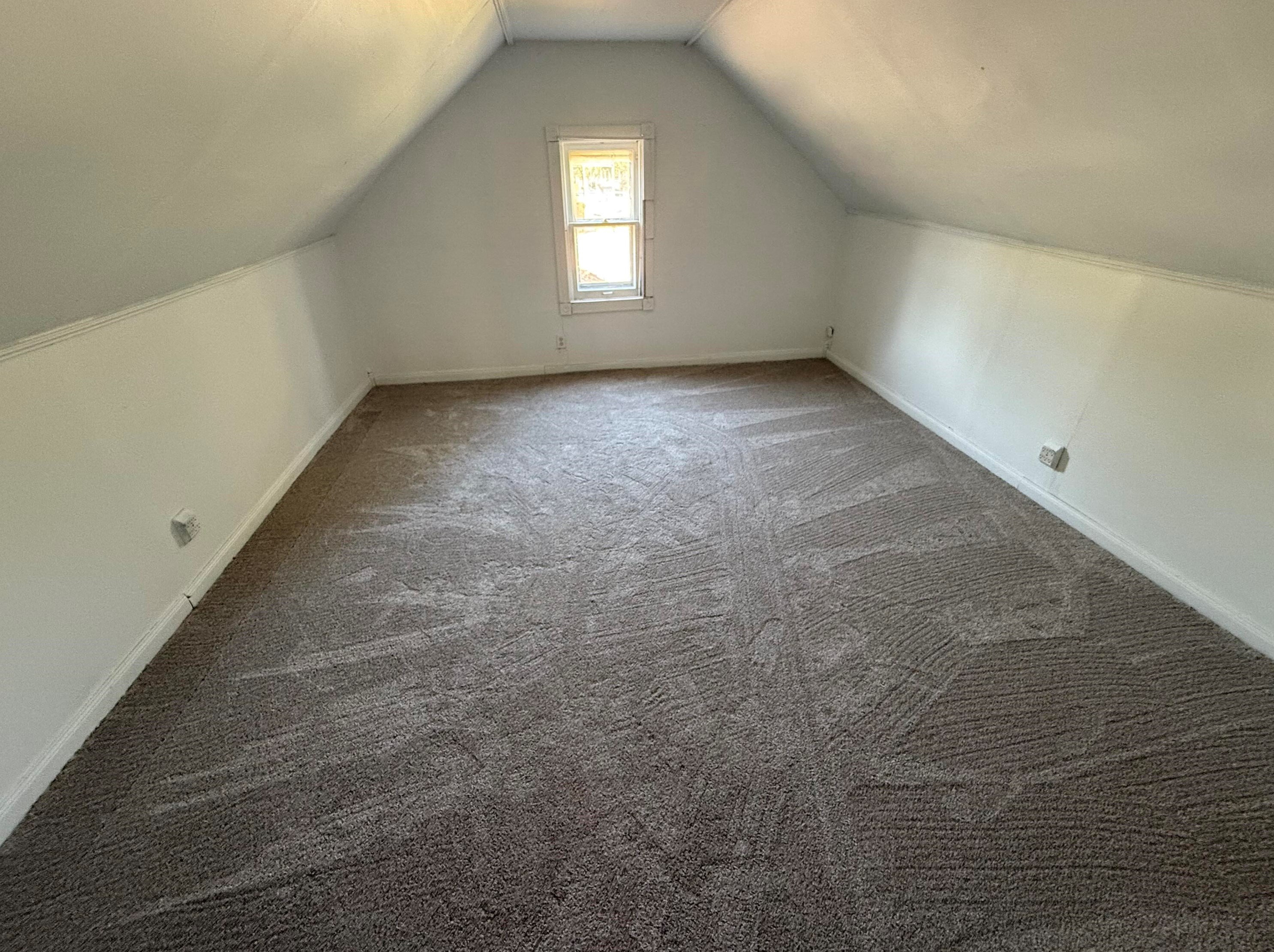 5201 Mill Rd, Milwaukee WI  53218-1305 exterior