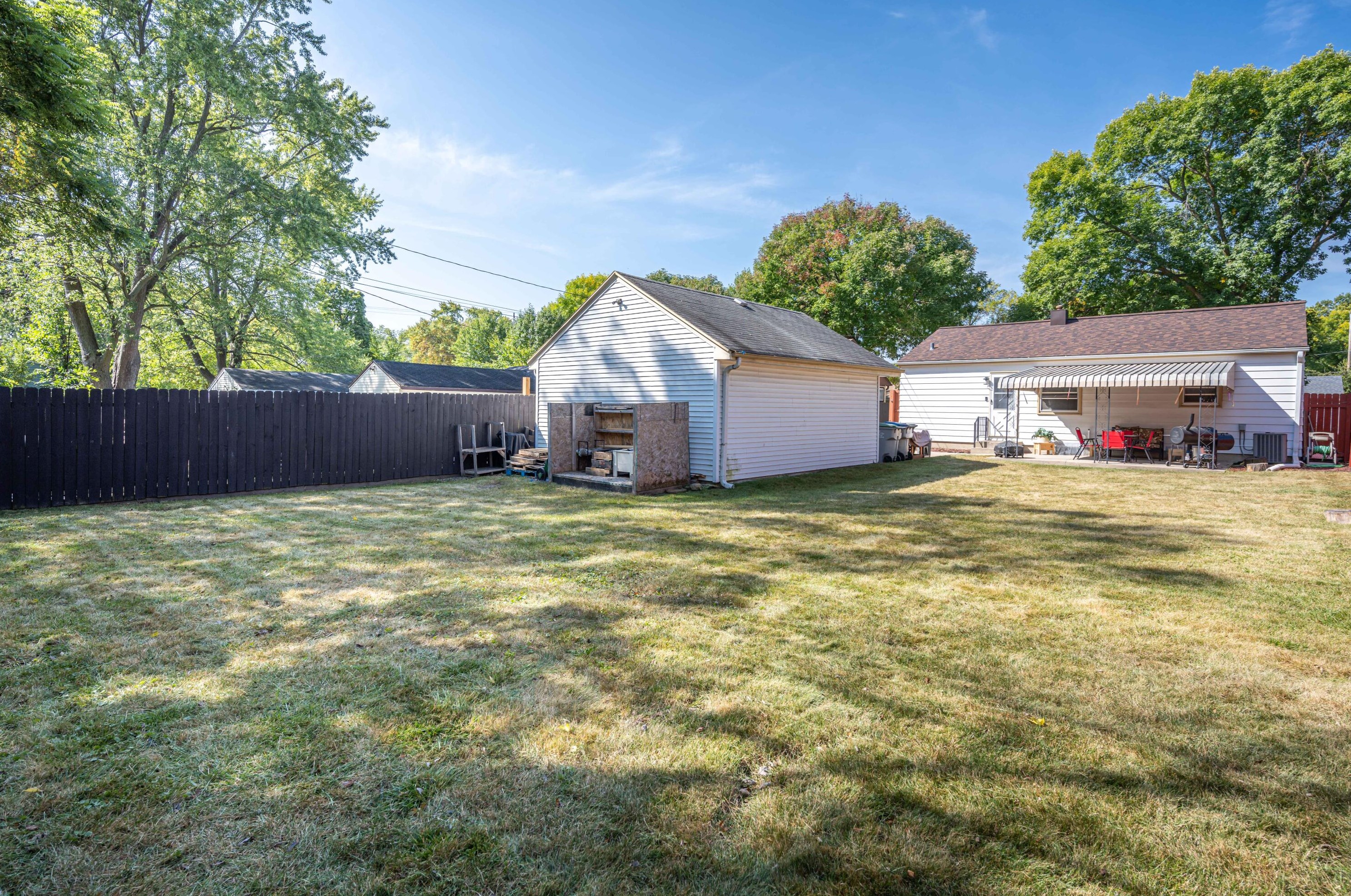 5224 56, Milwaukee WI 53218-3214 exterior