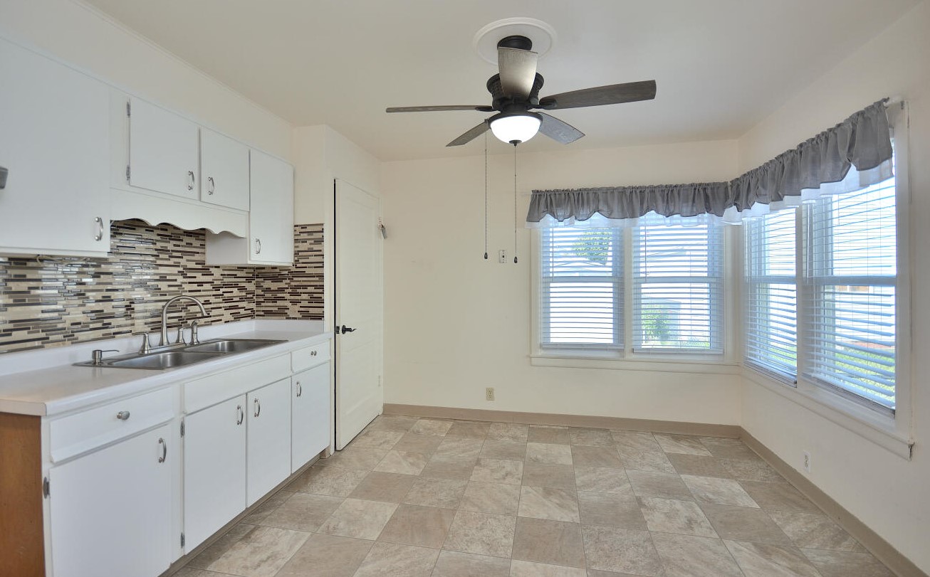 3821 20th St, Milwaukee WI 53221-1514 exterior