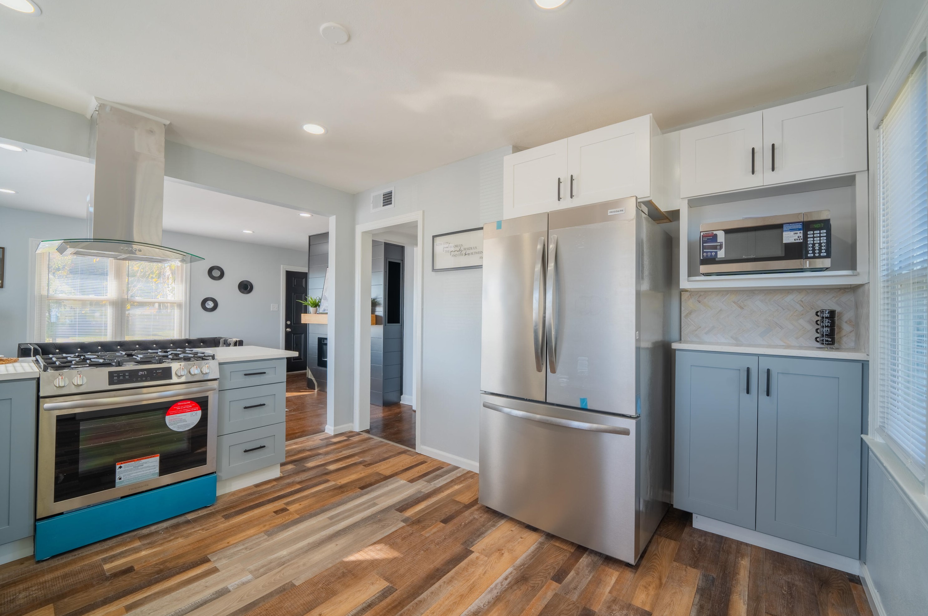 3120 79, Milwaukee WI 53219-1717 exterior