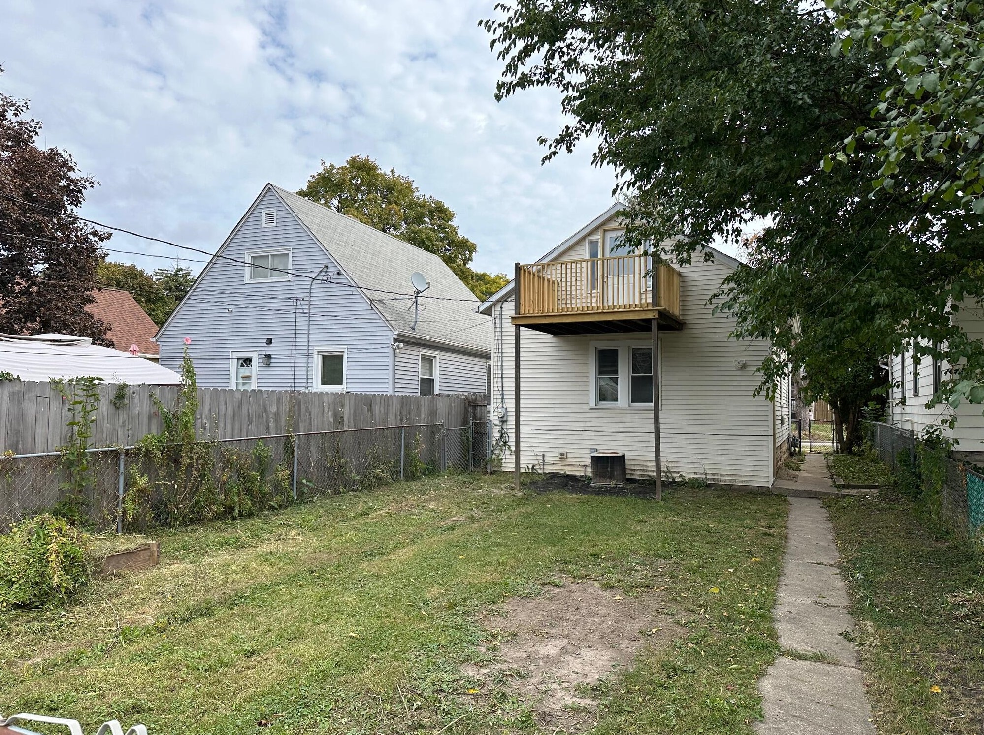 505 73 St, Milwaukee WI 53219-1212 exterior