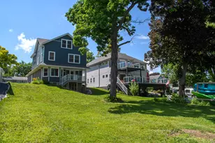 W188S7598 Oak Grove Dr, Muskego, WI 53150 - Photo 9