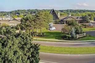 208 Fontana Blvd, Fontana, WI 53125 - Photo 9